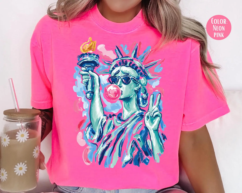 Statue of Liberty Graphic T-Shirt – Colorful Patriotic Summer Tee